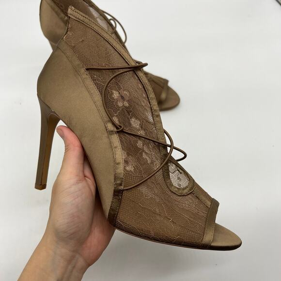 G.I.L.I. Peep Toe Heel Size 9 M Elastic Front Booties Kaarina Nude - Picture 2 of 12